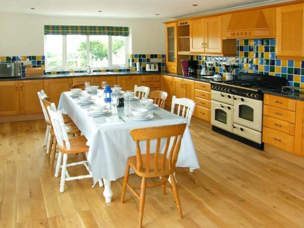 The Grange Villa Walton West ภายนอก รูปภาพ